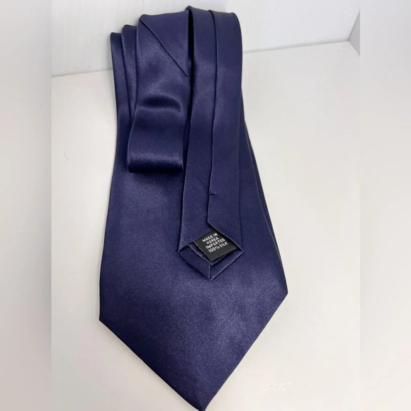 The tie bar, solid light set of 2,   100% silk ties - Picture 4 of 6